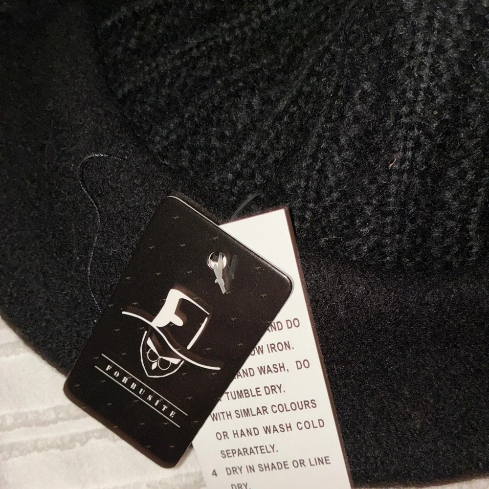 NEW! Forbusite 100%‎ Wool Beret Hat NWT Black Bow Knit Band.